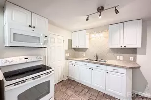 9801 Hannon Rd, Charlotte, NC 28227 - Photo 2