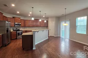 10427 Paisley Abbey Ln, Charlotte, NC 28273 - Photo 2