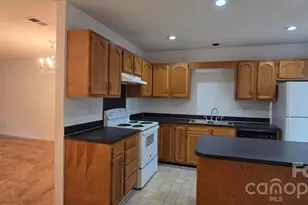 9134 Charminster Ct, Charlotte, NC 28269 - Photo 4
