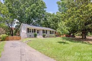 1129 Eastview Dr, Charlotte, NC 28211 - Photo 2