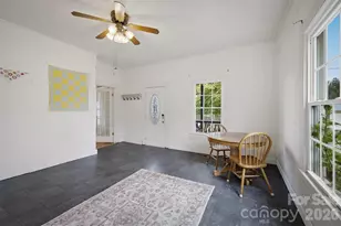 302 Catawba Ave, Hickory, NC 28601 - Photo 8