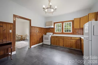 302 Catawba Avenue, Hickory, NC 28601 - Photo 10