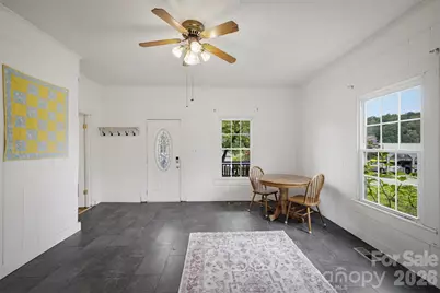 302 Catawba Avenue, Hickory, NC 28601 - Photo 6
