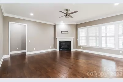 205 N Centurion Lane, Mount Holly, NC 28120 - Photo 8