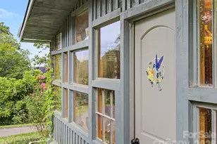 25 Wentworth Ave, Asheville, NC 28803 - Photo 30