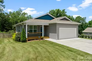 201 N Mapleton Dr, East Flat Rock, NC 28726 - Photo 1