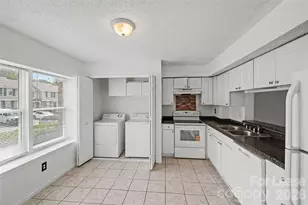 9626 Vinca Cir, Charlotte, NC 28213 - Photo 2