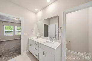6220 Barcelona Wy, Charlotte, NC 28214 - Photo 12