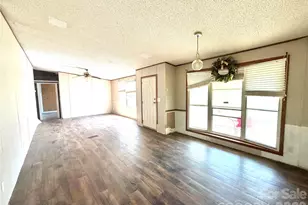 1050 Gold Mine Dr, Catawba, NC 28609 - Photo 6