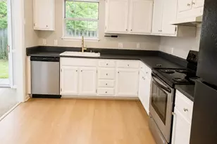 6020 Heath Valley Rd, Charlotte, NC 28210 - Photo 8