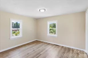 136 W Wilhemenia St, Marion, NC 28752 - Photo 22