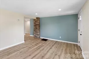 136 W Wilhemenia St, Marion, NC 28752 - Photo 12