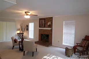4307 Claybury Ct, Charlotte, NC 28227 - Photo 2