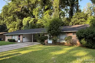 544 Blendwood Dr, Charlotte, NC 28215 - Photo 1