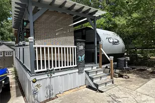 110 Pier Ave, New London, NC 28127 - Photo 2