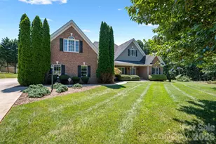 1851 29th Ave Pl NE, Hickory, NC 28601 - Photo 1