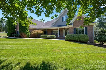 1851 29th Avenue Place NE, Hickory, NC 28601 - Photo 2