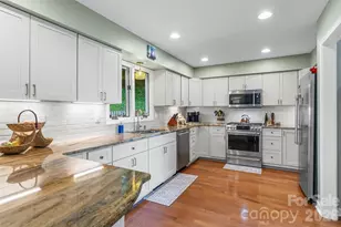 121 Stonecrest Dr, Asheville, NC 28803 - Photo 6