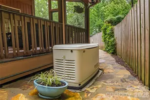 121 Stonecrest Dr, Asheville, NC 28803 - Photo 30