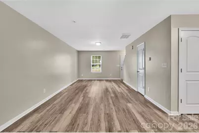 8500 Four Sisters Lane, Charlotte, NC 28215 - Photo 6
