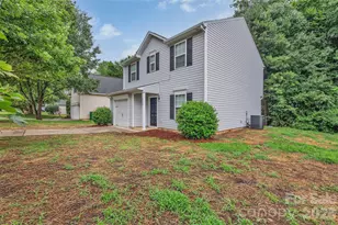 8500 4 Sisters Ln, Charlotte, NC 28215 - Photo 4