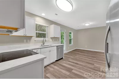 8500 Four Sisters Lane, Charlotte, NC 28215 - Photo 12