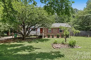 821 Ferrell Ave, Charlotte, NC 28216 - Photo 2