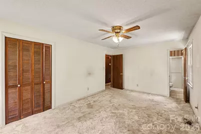 821 Ferrell Avenue, Charlotte, NC 28216 - Photo 24