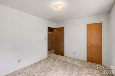 821 Ferrell Avenue, Charlotte, NC 28216 - Photo 22