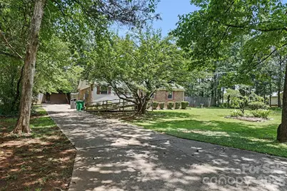821 Ferrell Avenue, Charlotte, NC 28216 - Photo 4