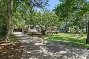 821 Ferrell Ave, Charlotte, NC 28216 - Photo 4