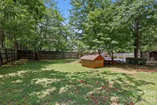 821 Ferrell Ave, Charlotte, NC 28216 - Photo 32