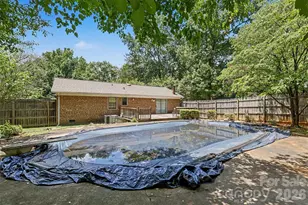821 Ferrell Ave, Charlotte, NC 28216 - Photo 30