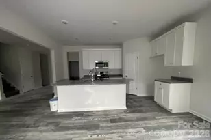5146 Mark Dr NE, Hickory, NC 28601 - Photo 6