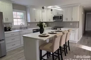 2411 Kimway Dr, Matthews, NC 28105 - Photo 4
