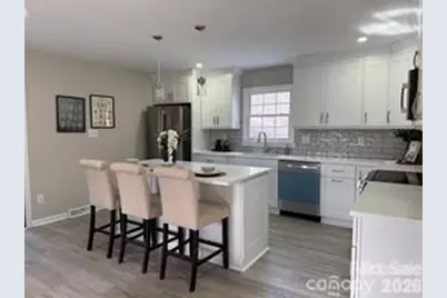 2411 Kimway Drive, Matthews, NC 28105 - Photo 2