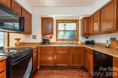35 Upper Moffitt Road, Asheville, NC 28805 - Photo 10