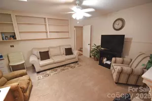 531 Seneca Pl, Charlotte, NC 28210 - Photo 8