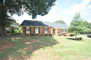 531 Seneca Pl, Charlotte, NC 28210 - Photo 2