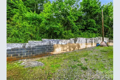395 Old US 19 23 Highway, Candler, NC 28715 - Photo 26