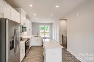 658 Uwharrie River Rd, Charlotte, NC 28211 - Photo 6