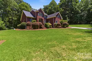 280 Catawba Crest Ln, Lake Wylie, SC 29710 - Photo 4