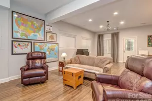 223 N Brackenbury Ln, Charlotte, NC 28270 - Photo 30