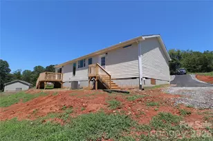 3093 Peaceful Mdws Dr, Morganton, NC 28655 - Photo 4