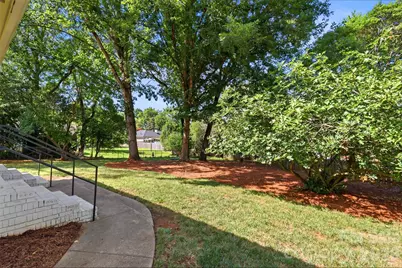 8115 Knollbrook Drive, Charlotte, NC 28270 - Photo 38