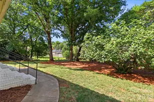 8115 Knollbrook Dr, Charlotte, NC 28270 - Photo 38