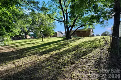 308 S Pine Street, Dallas, NC 28034 - Photo 18