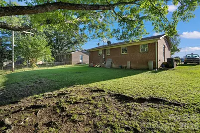 308 S Pine Street, Dallas, NC 28034 - Photo 16