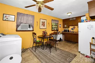 308 S Pine St, Dallas, NC 28034 - Photo 4