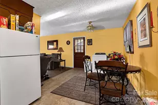 308 S Pine St, Dallas, NC 28034 - Photo 6